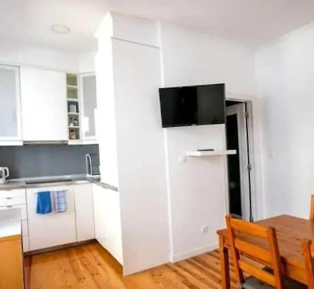 Elegante T2 Vila Queiros, Lisboa. 1D Apartment Lisbon